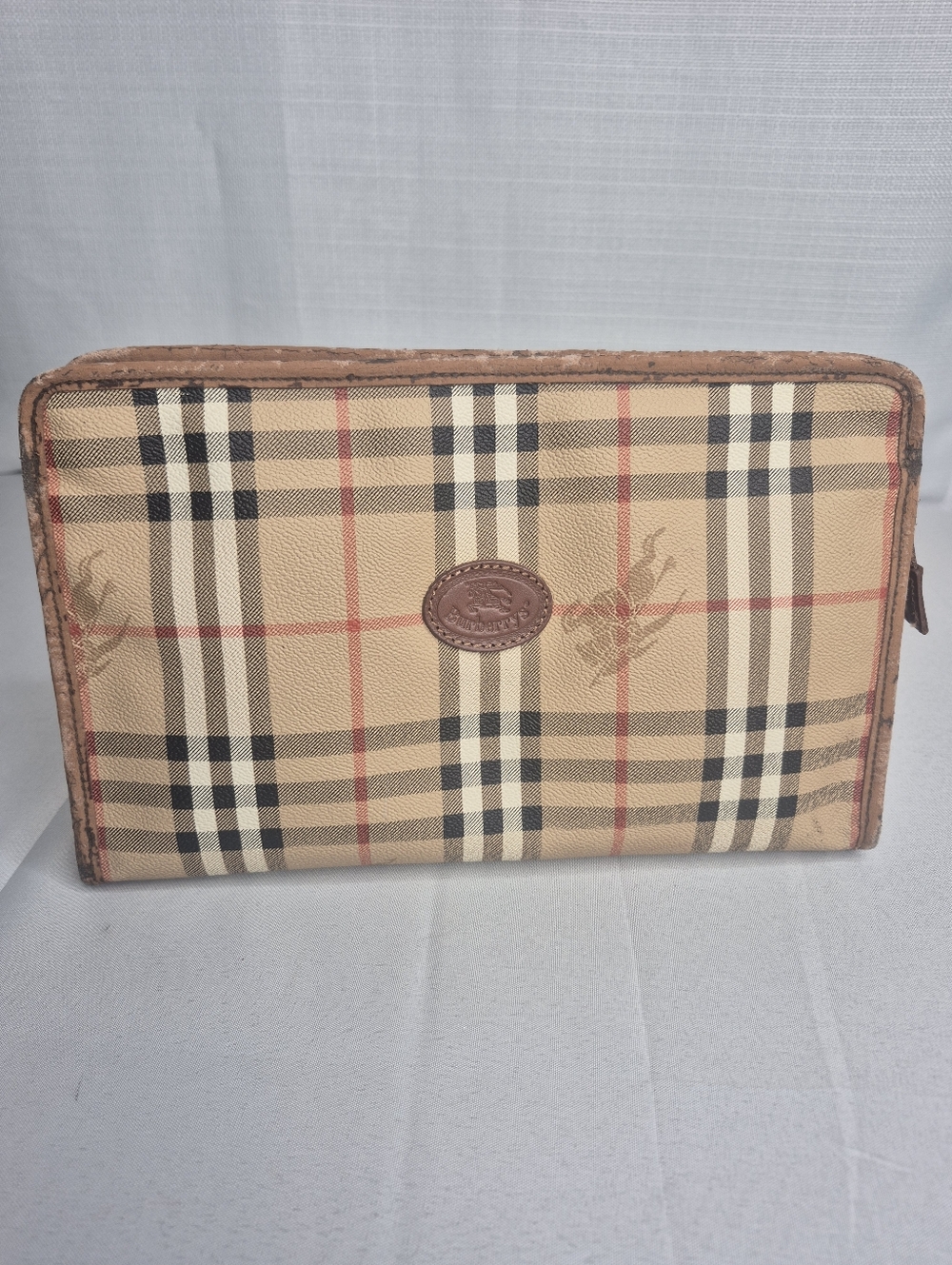 Burberrys Nova Check Plaid Tan Pouch UNISEX COA - Picture 3 of 13